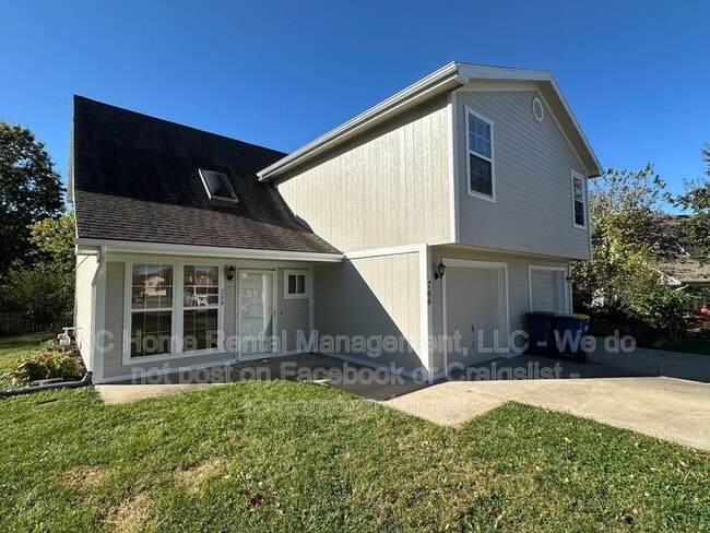 Building Photo - 766 Spring Cir