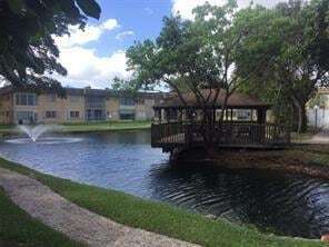 Foto principal - 5140 SW 40th Ave
