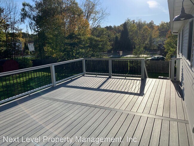 Foto del edificio - 3 br, 2 bath House - 6 Stanley Ln