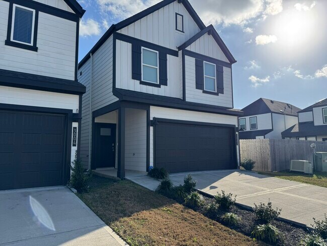 Foto del edificio - 3002 Skyline Mesa Dr