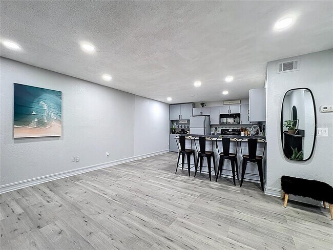 Foto del edificio - 21027 Voyager Blvd