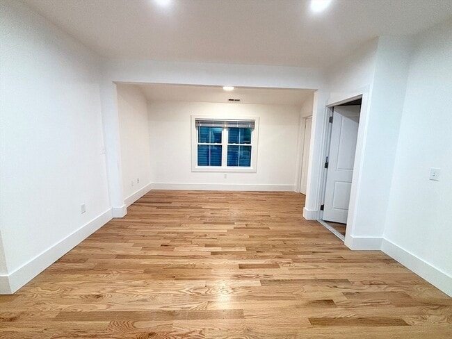 Photo - 134 Bow St Apartment