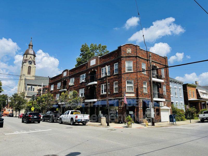Foto principal - 359 Taylor Ave