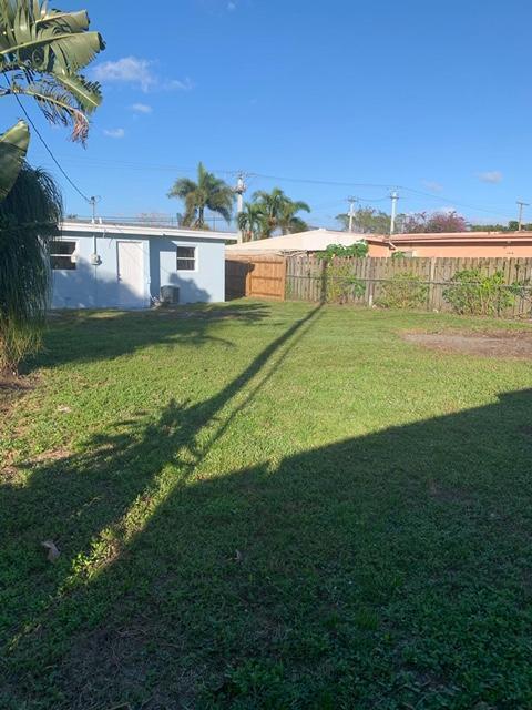 Foto del edificio - 5672 Purdy Ln