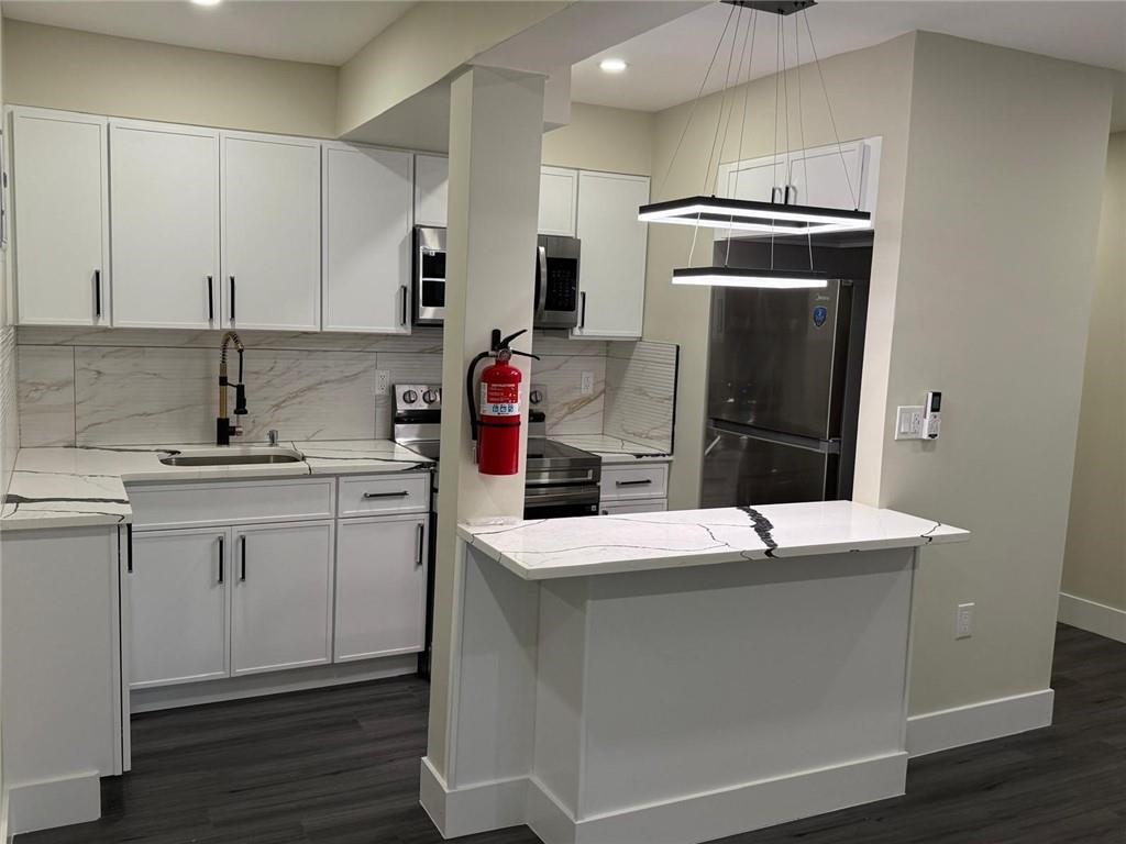 Foto principal - 19-49-49 80th St