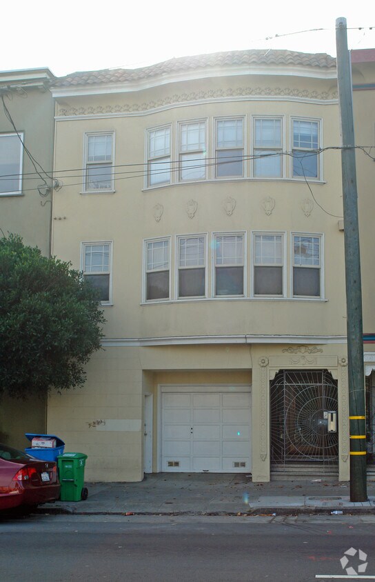 Foto principal - 1215 Oak St