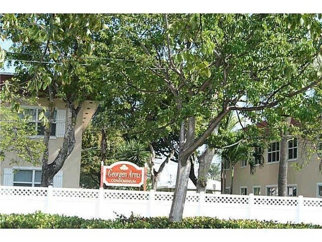 Foto del edificio - 280 S Cypress Rd