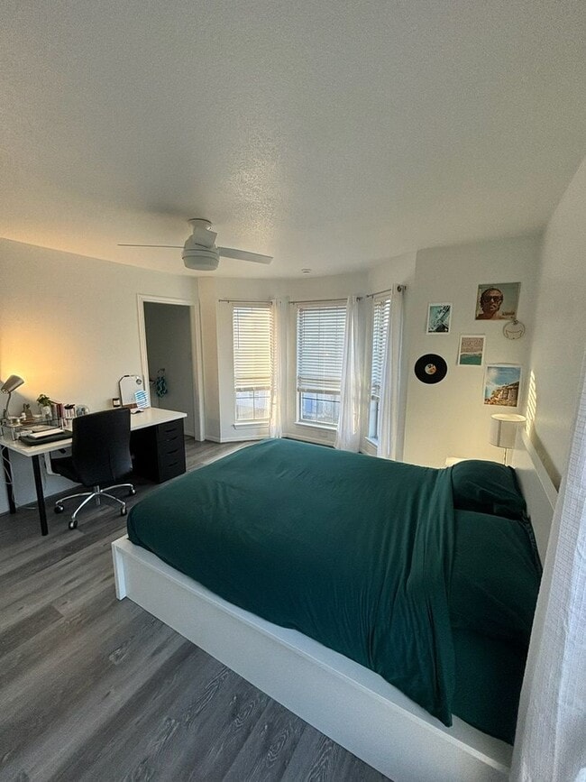 Building Photo - Fully Furnished Baylor Condo