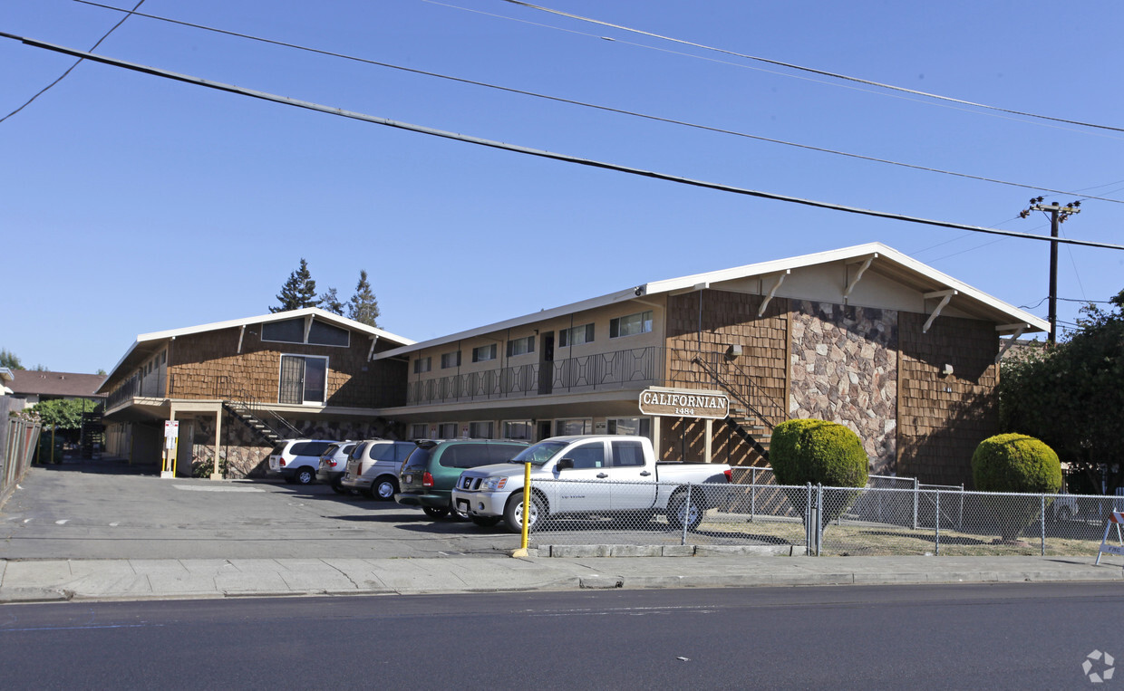 Primary Photo - Californian Apartments