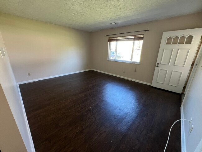 Foto del edificio - 157 Hickory Ln