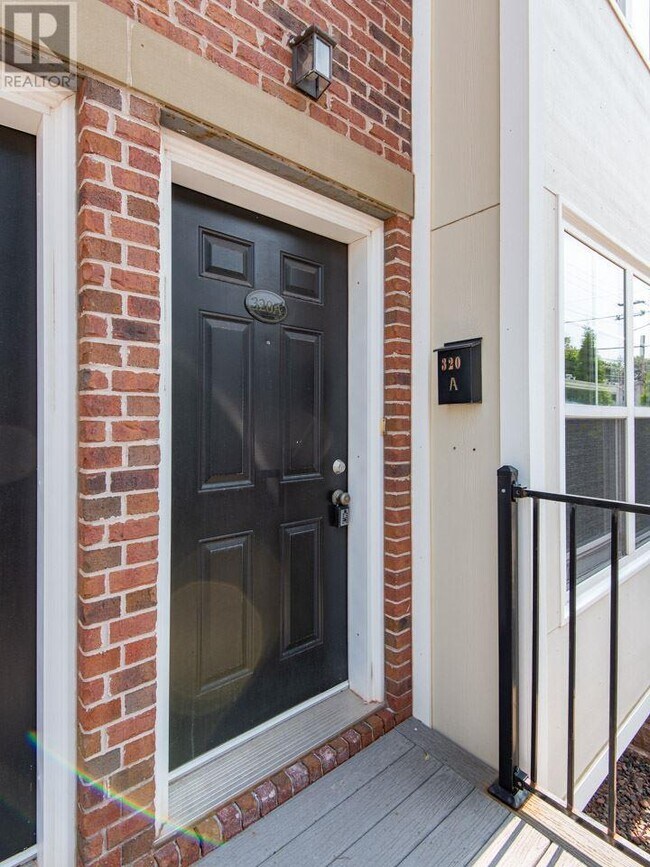 Photo du bâtiment - 320 Queen St