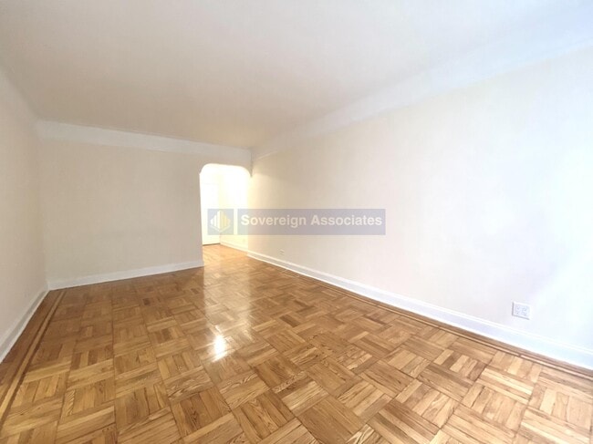 Building Photo - 615 W 172nd St