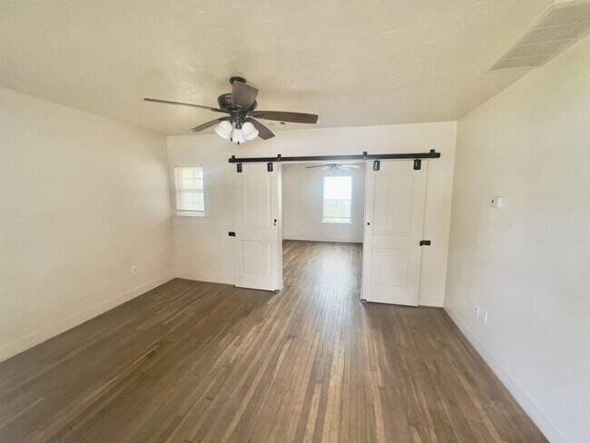 Building Photo - 5311 Avenue O