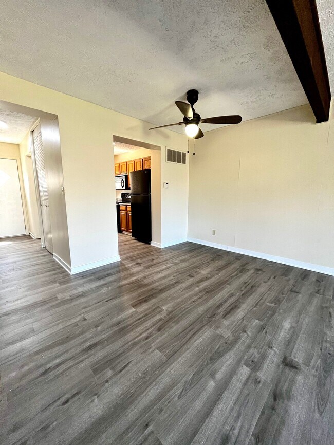 Building Photo - 4625 Tipperary Trail