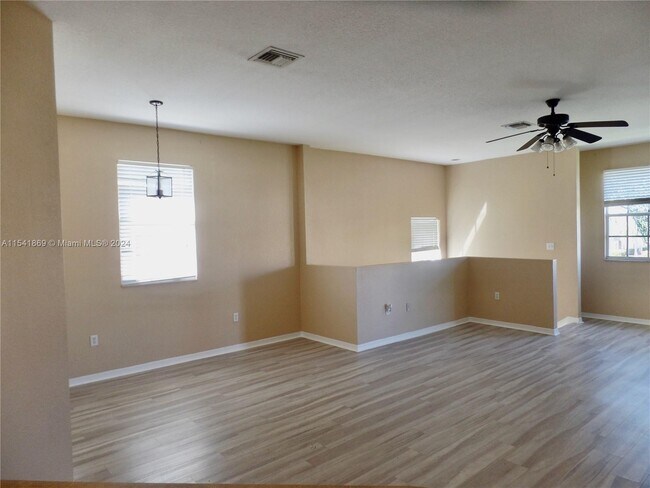 Building Photo - 13123 SW 44th St