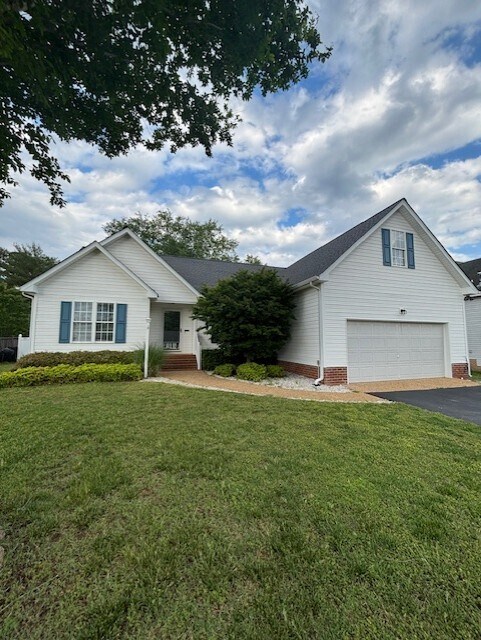 Foto principal - 8120 Castle Grove Dr