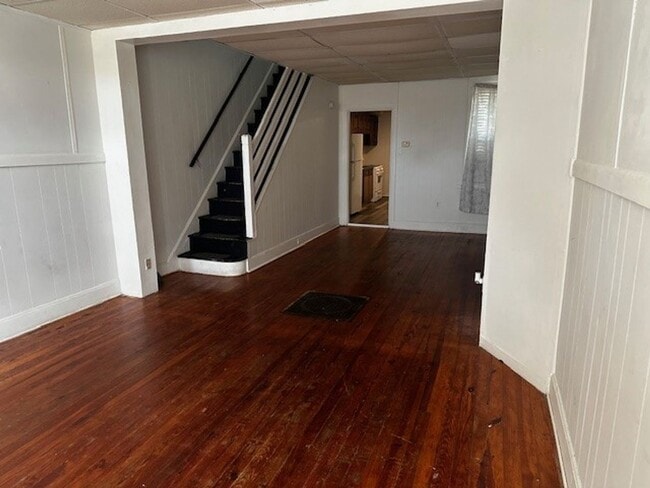 Building Photo - 3 bedroom 1 bathroom York, PA
