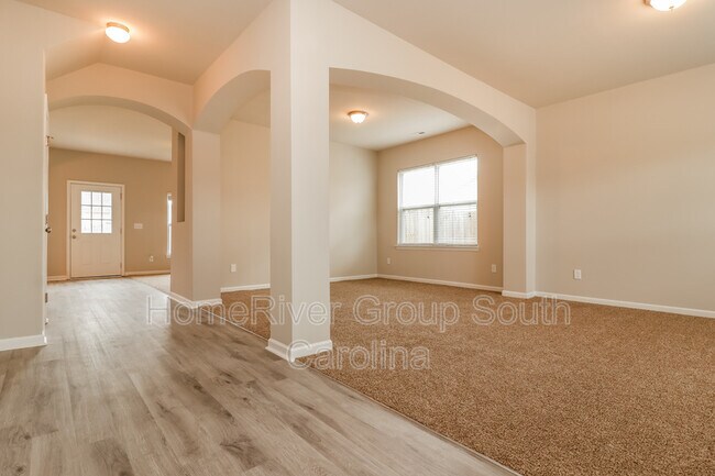 Building Photo - 240 Meadow Wood Rd