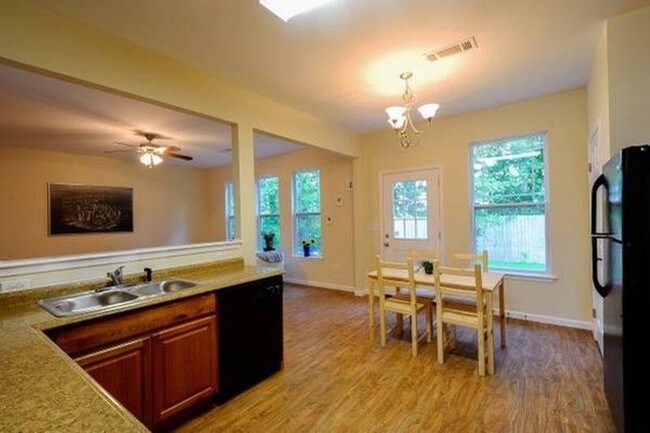 Building Photo - 1506 Persimmon Trace