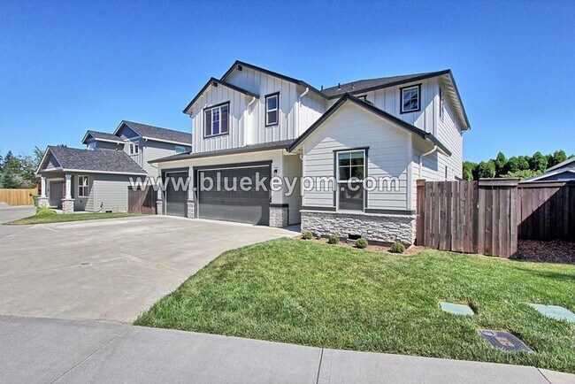 Foto del edificio - 4 Bed, 3 Bath Home in Walnut Grove Near An...