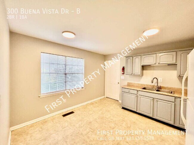 Building Photo - 300 Buena Vista Dr