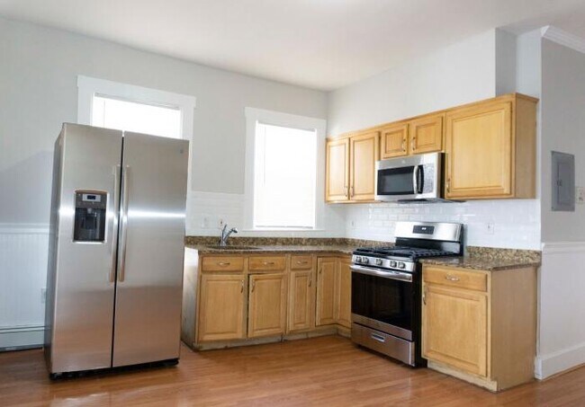 Building Photo - 3 bedroom in Revere MA 02151