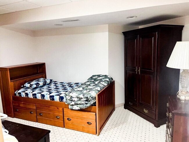 Foto del edificio - 2526 Looking Glass Ct