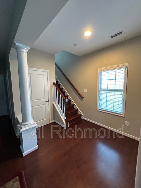 Building Photo - 3910 Brownstone Blvd