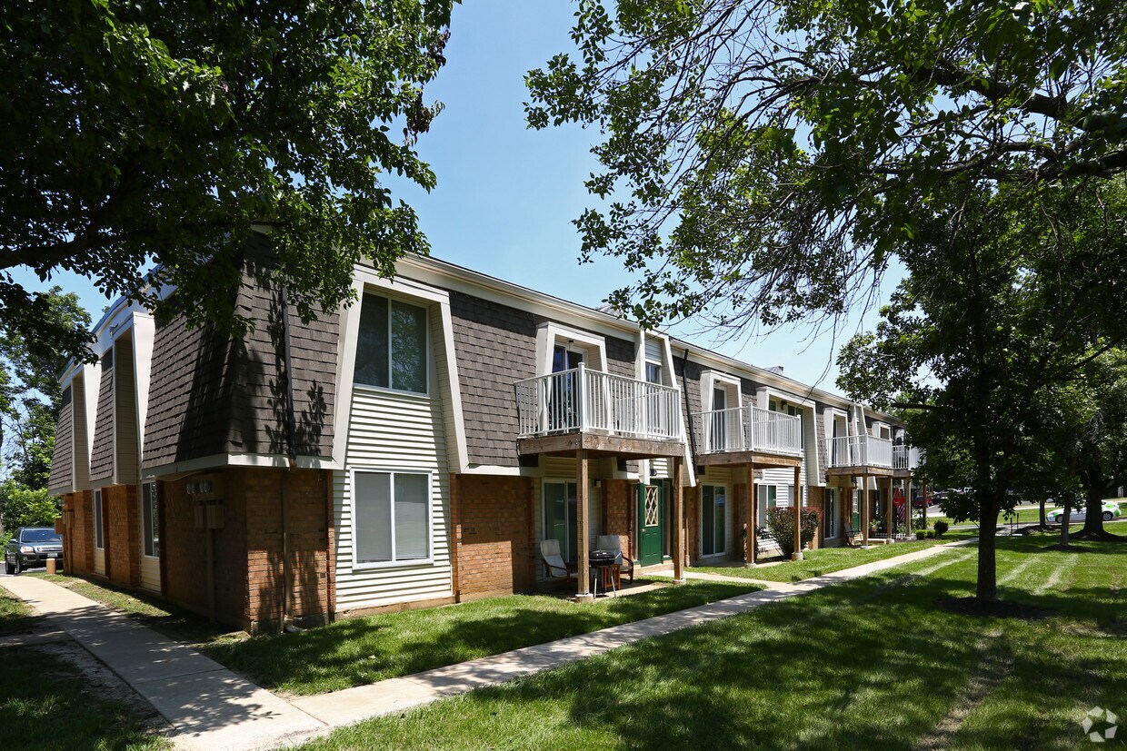 Casalon Parkway Apartments Apartments in O'Fallon, MO