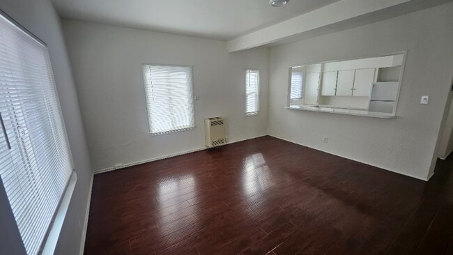 Foto del edificio - 228 S Tower Dr