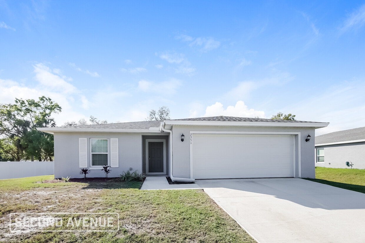 Foto principal - 2351 Briarwood St