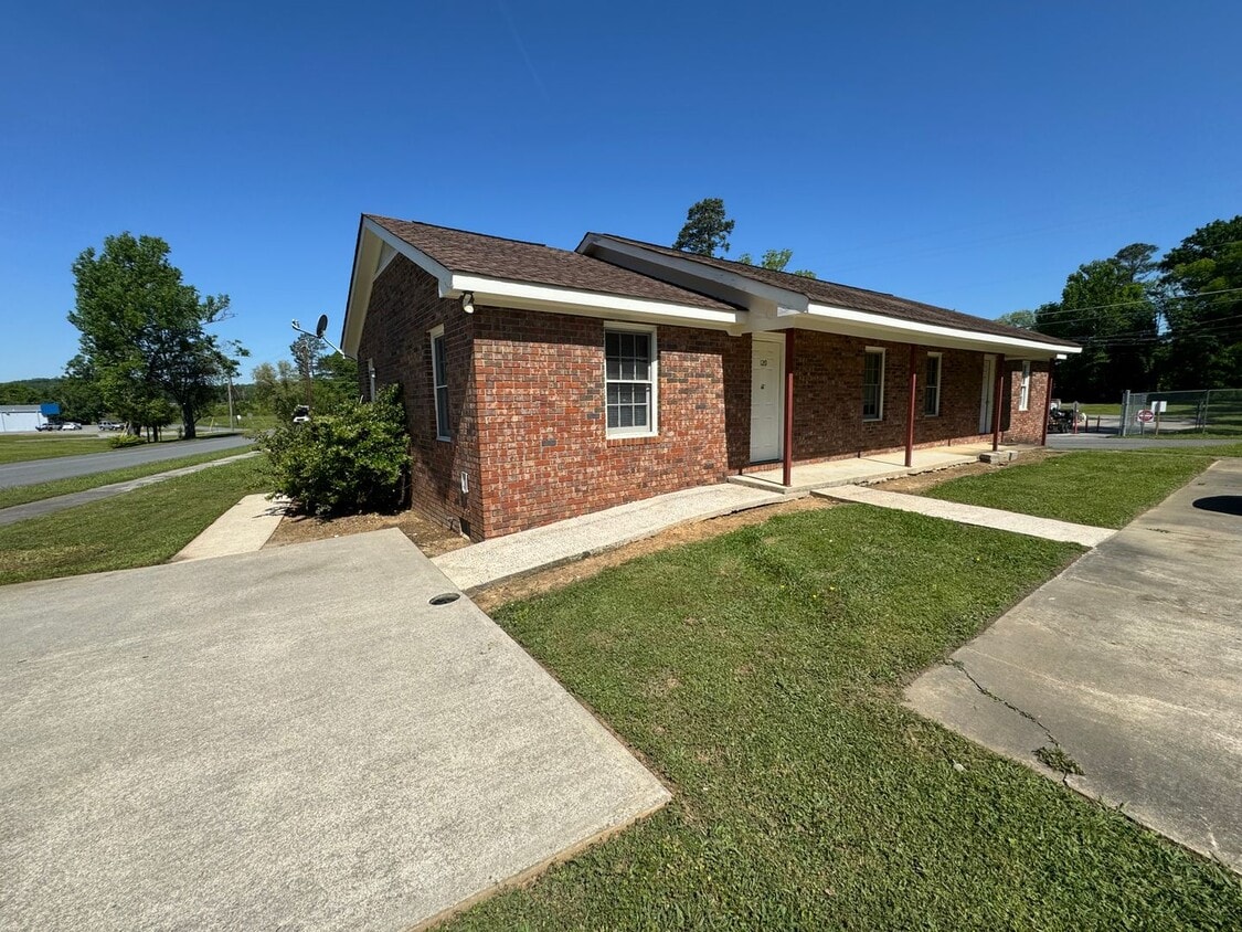 120 Burlington Rd NE, Rome, GA 30161 House Rental in Rome, GA