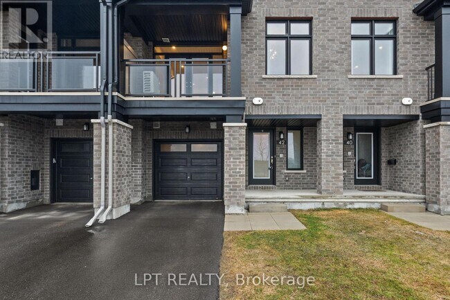 Building Photo - 42 Verglas Ln.