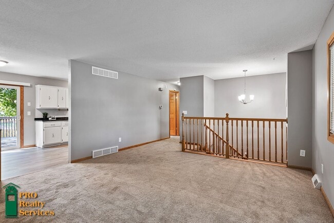 Building Photo - 3 Bedroom Home In Rosemount