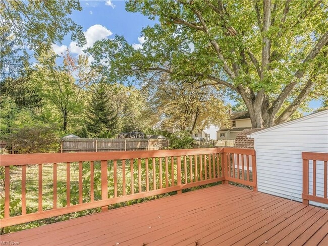 Foto del edificio - 1023 Sackett Ave