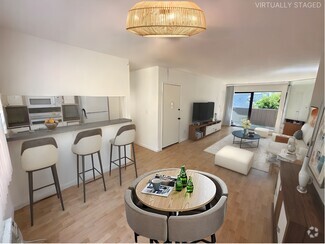 Building Photo - 629 Westmount Dr