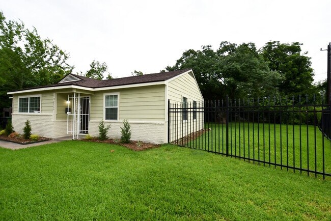 Foto del edificio - 10213 Fairland Dr