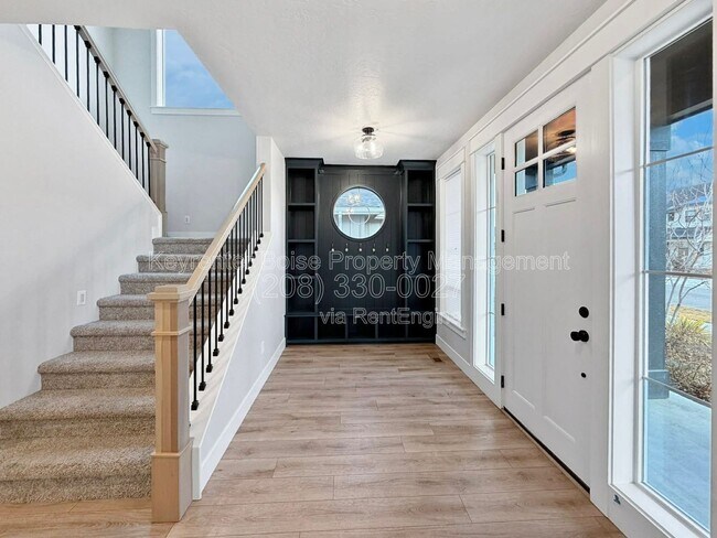 Building Photo - 7773 W Cardinal Dr