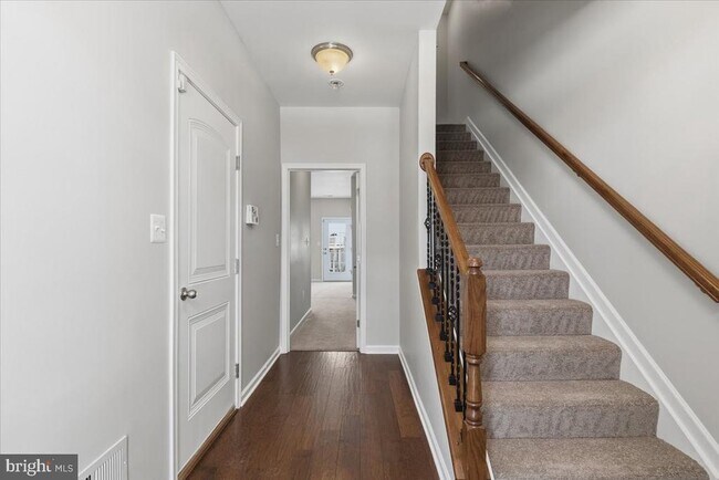 Foto del edificio - 9558 John Locke Wy