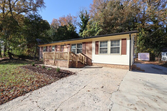 Foto del edificio - 937 Green Cir Dr