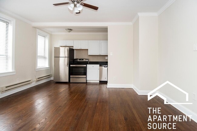 Foto del edificio - 3345 N Marshfield Ave