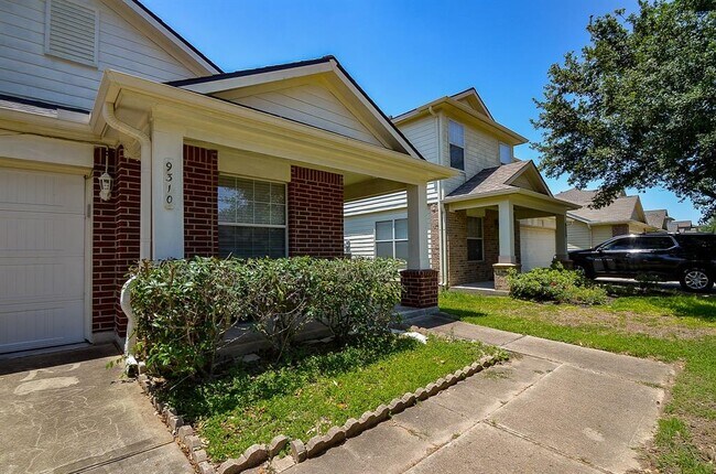Foto del edificio - 9310 Garfield Park Ln