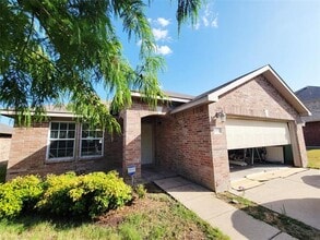 Building Photo - 10032 Daly Dr