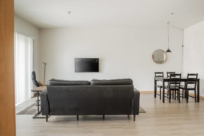 Foto del edificio - 1640 N Water St