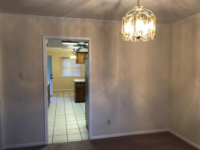 Building Photo - 4615 Shaun Dr
