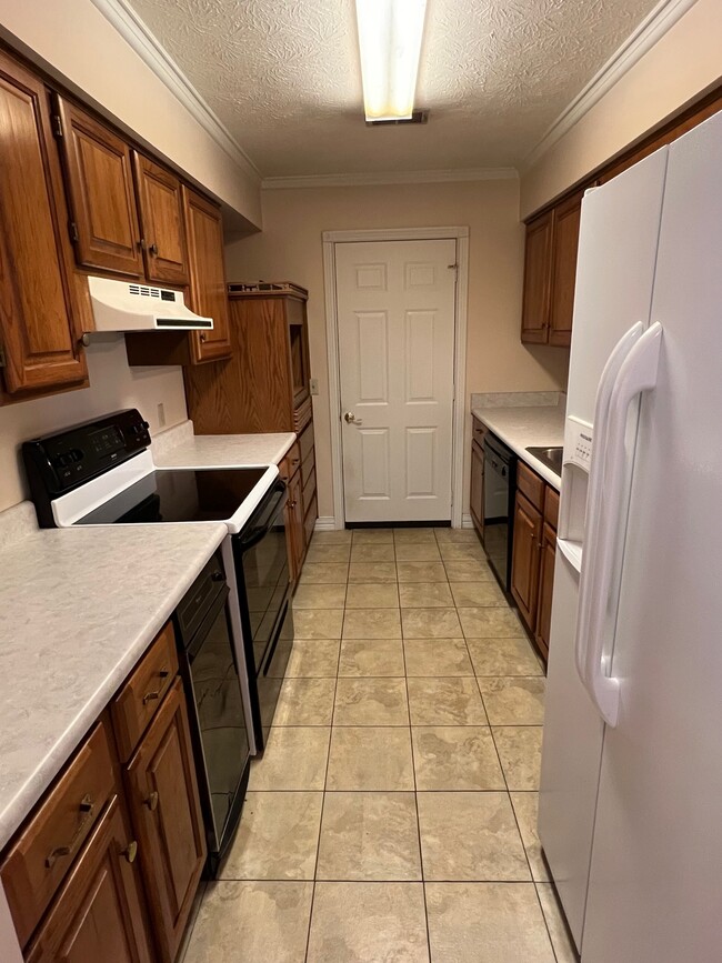 Foto del edificio - 3407 Fairway Dr