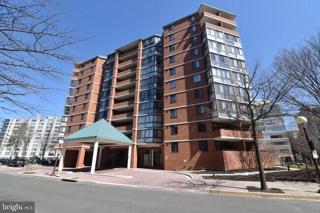 Foto del edificio - 1001 N Randolph St