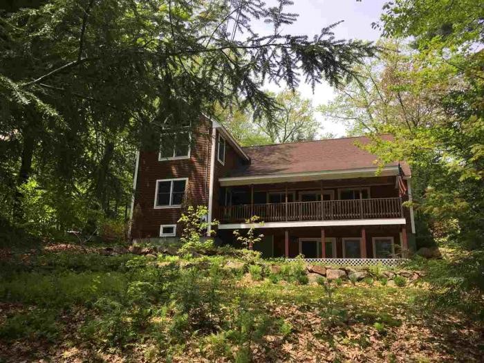 Primary Photo - 3 bedroom in Holderness NH 03245
