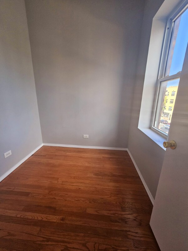 Foto del edificio - 1340 N Western Ave
