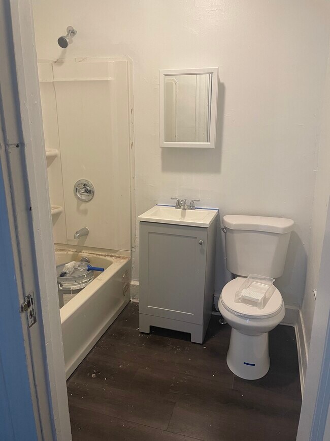 Bath - 695 S Clinton Ave